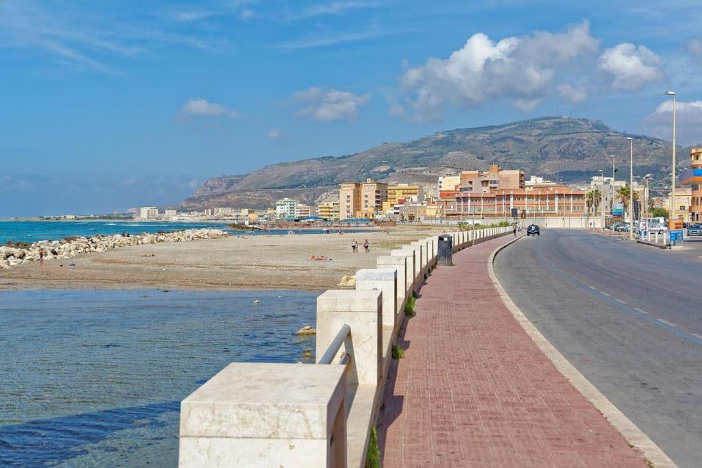 Casa Vacanze Cala Minnola Трапани Екстериор снимка